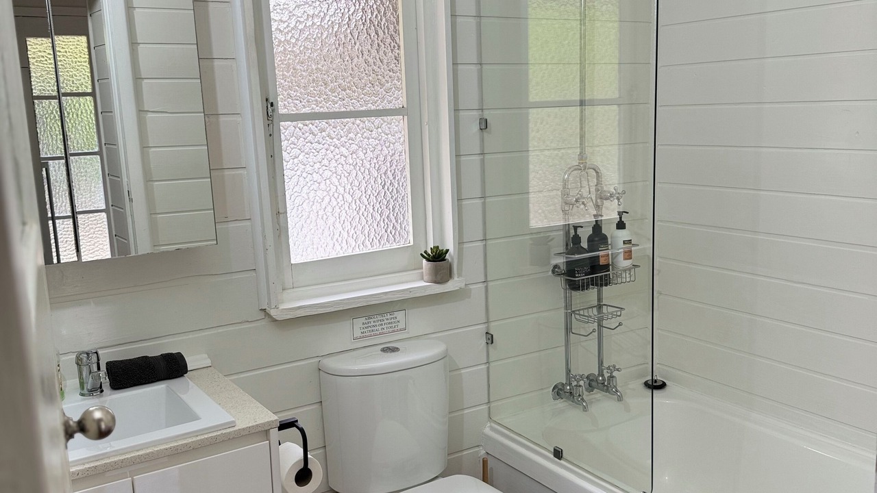 Photo of Bathroom in Megalong Valley