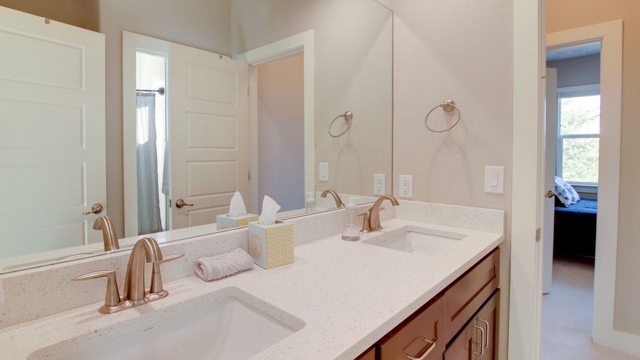 Photo of Bathroom in Waterford On Lake Travis