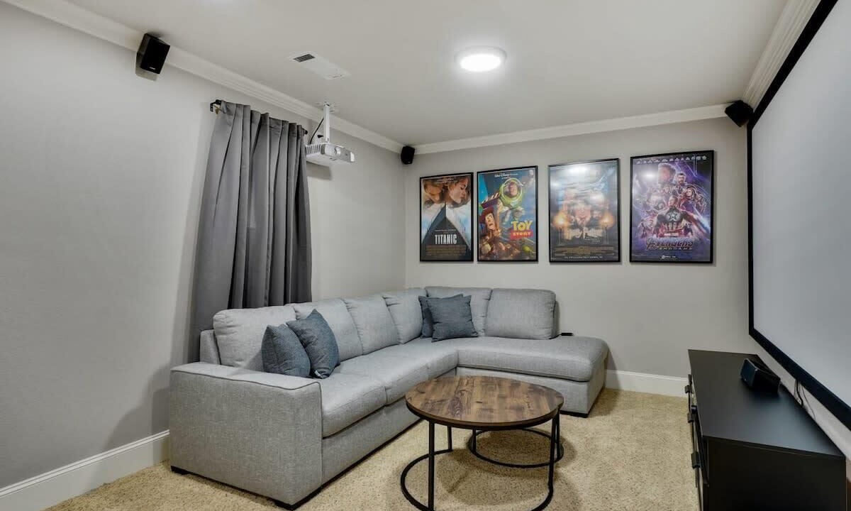 Photo of Livingroom in South Arlington