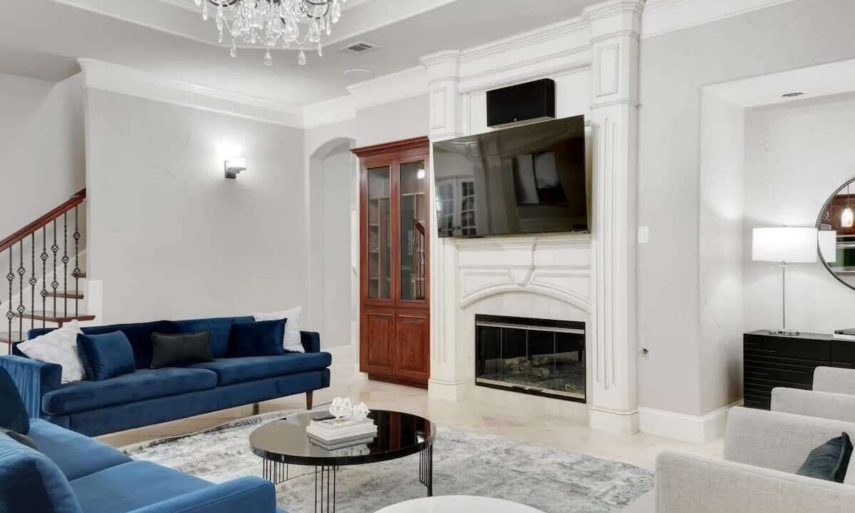 Photo of Livingroom in South Arlington