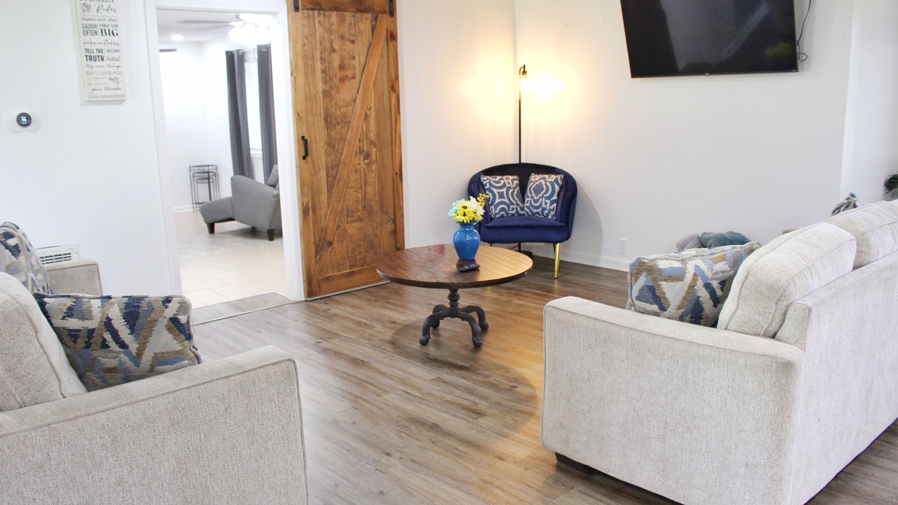 Photo of Livingroom in Sulphur