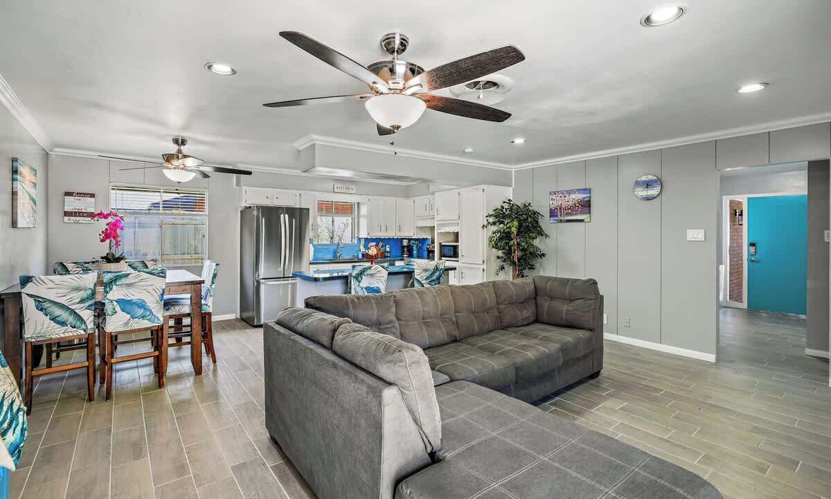 Photo of Livingroom in South Side