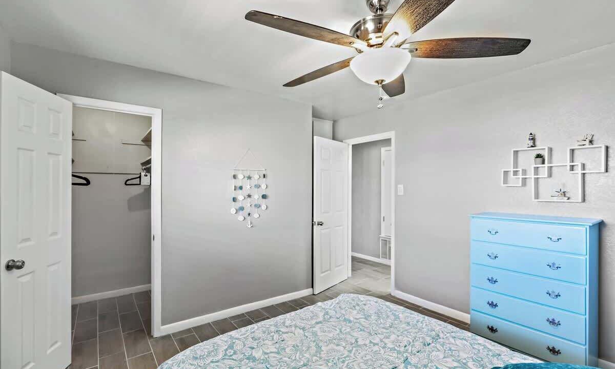 Photo of Bedroom in South Side
