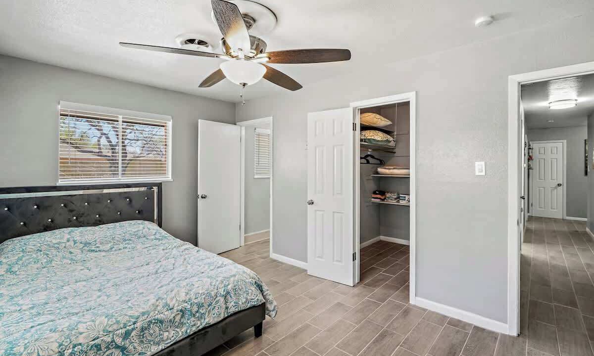 Photo of Bedroom in South Side