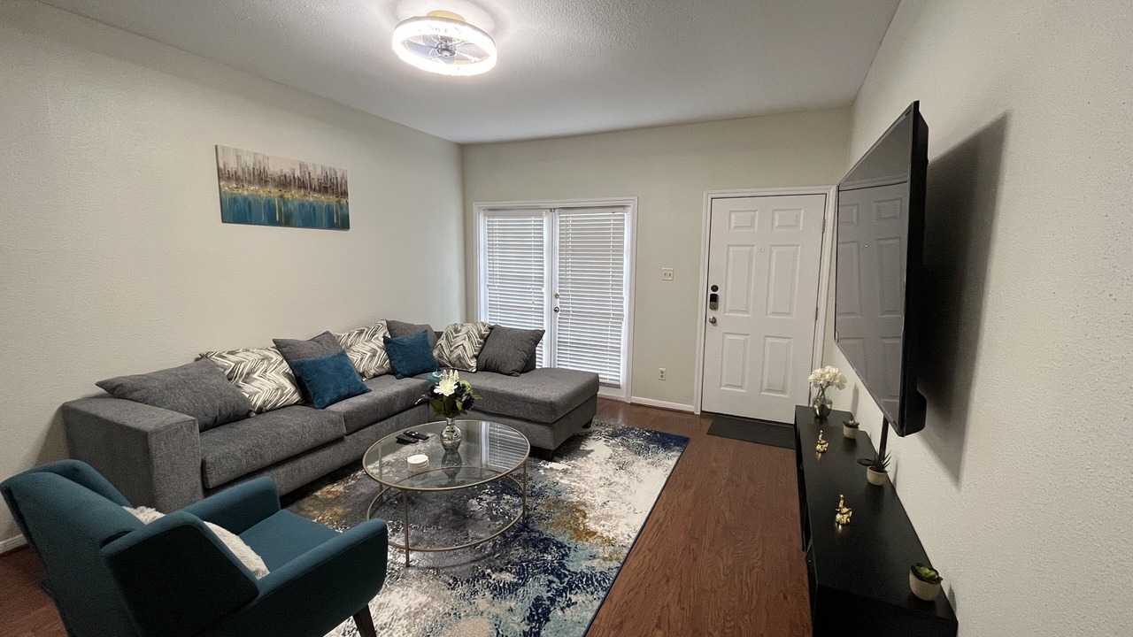 Photo of Livingroom in Astrodome
