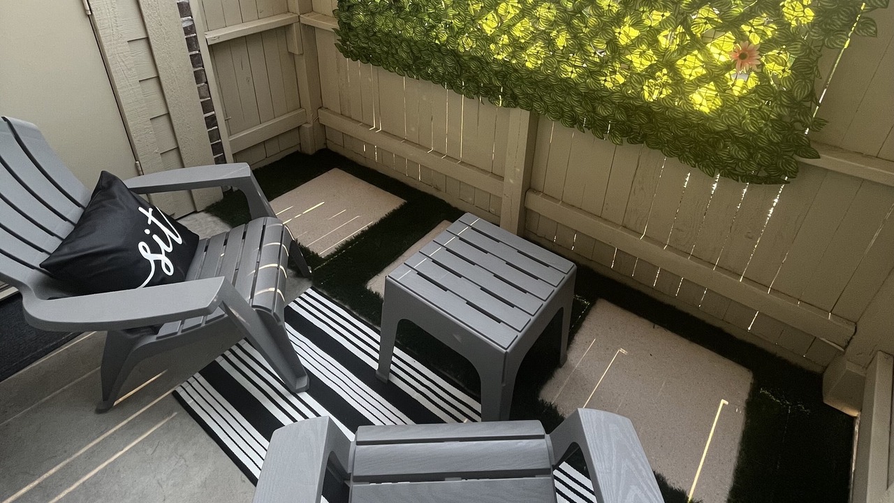 Photo of Patio Balcony in Astrodome