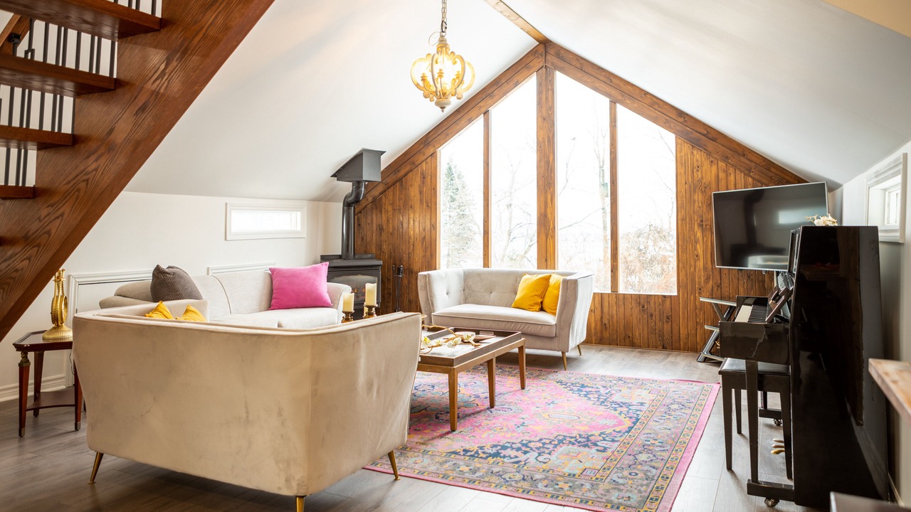 Photo of Livingroom in Jacksons Point