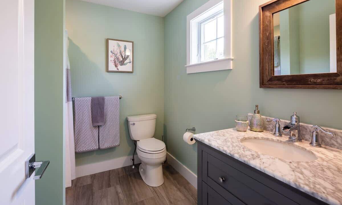Photo of Bathroom in Campground Landing