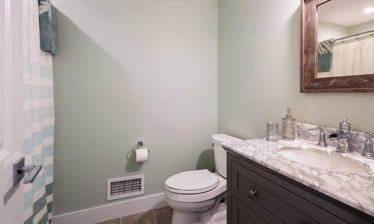 Photo of Bathroom in Campground Landing