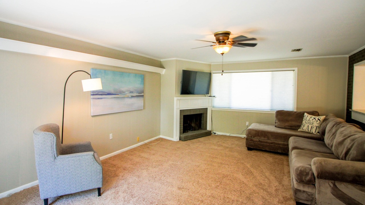 Photo of Livingroom in Hattiesburg
