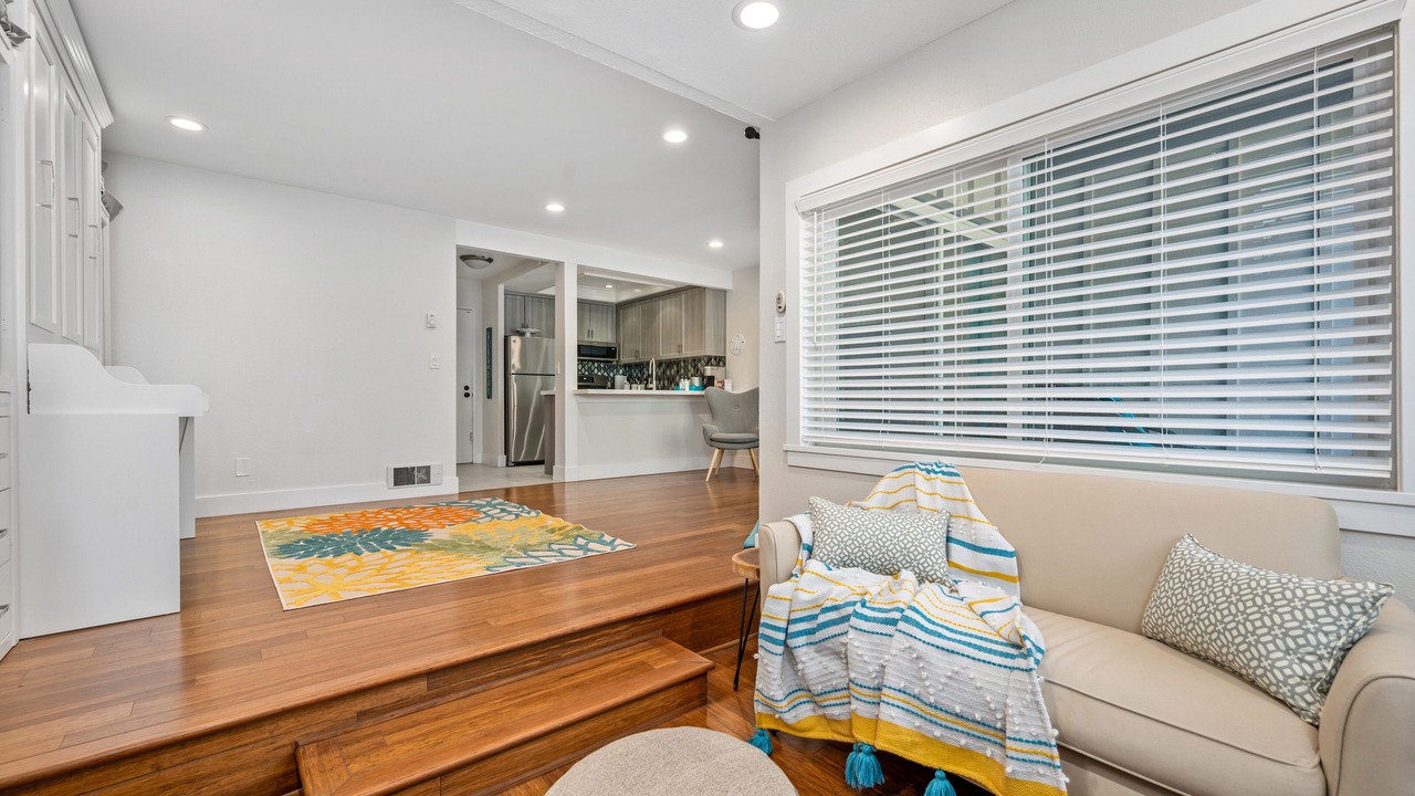 Photo of Livingroom in Huntington Harbour