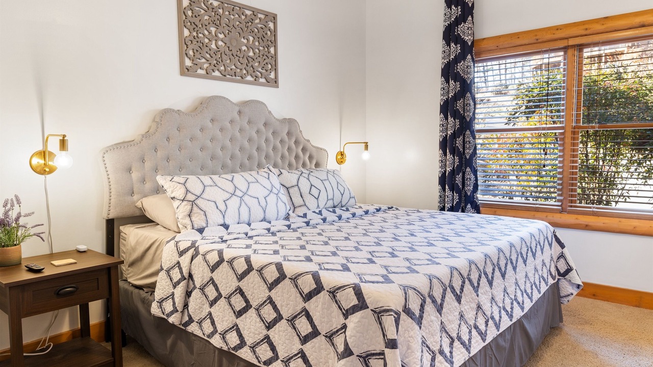 Photo of Bedroom in Serenity Bay