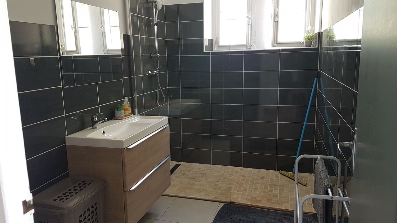 Photo of Bathroom in Saint-Hilaire