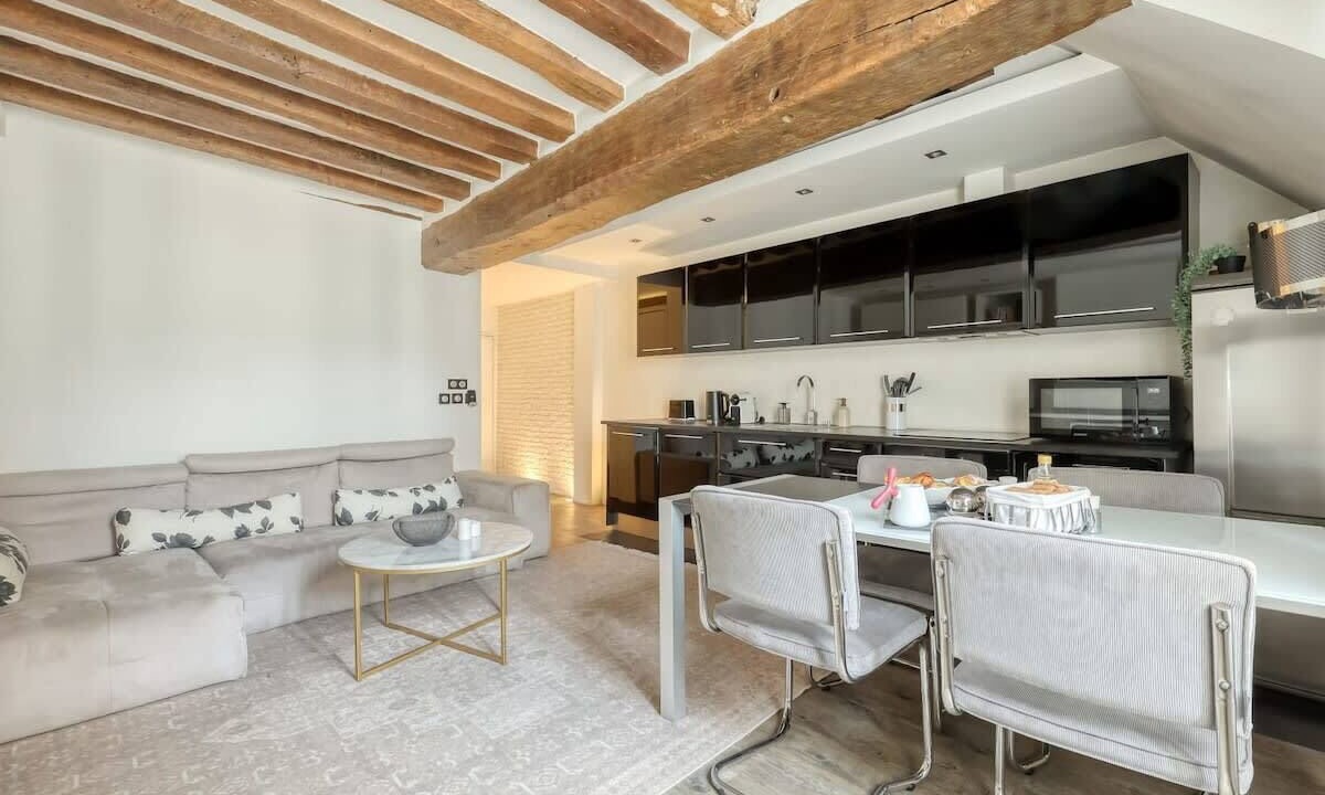 Photo of Livingroom in 6th Arrondissement