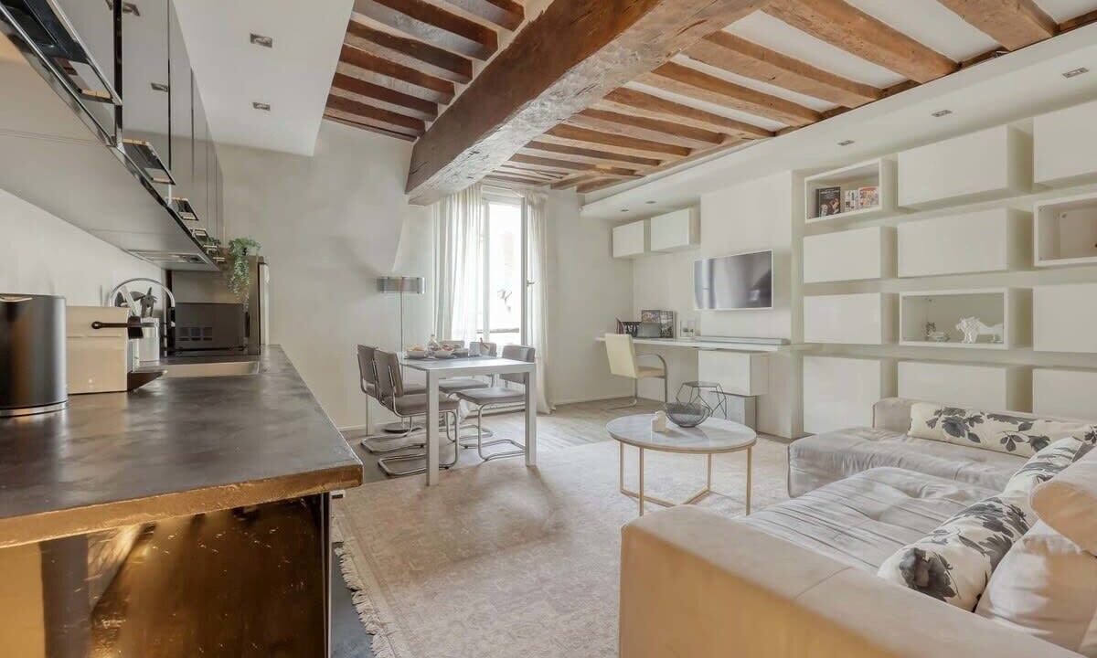 Photo of Livingroom in 6th Arrondissement