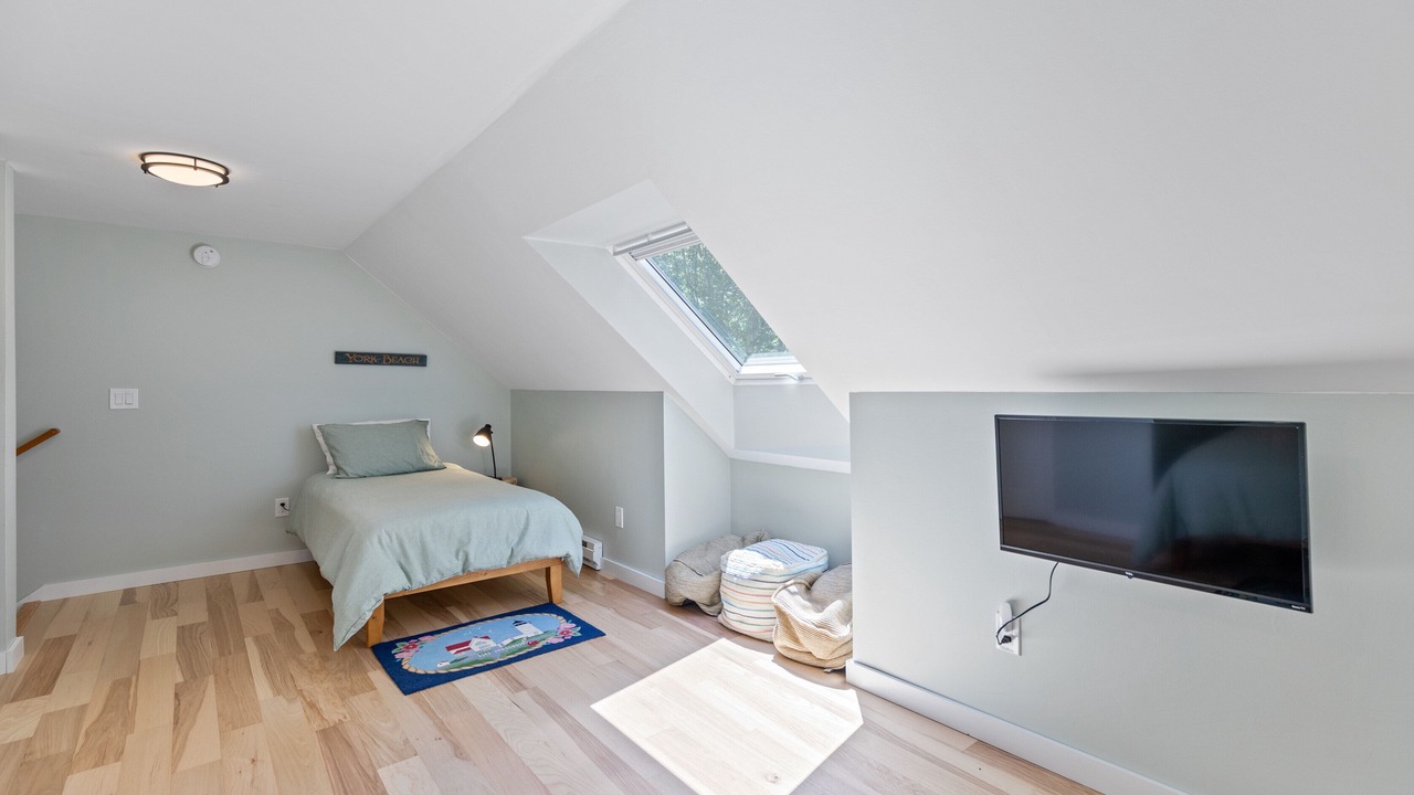 Photo of Bedroom in Cape Neddick