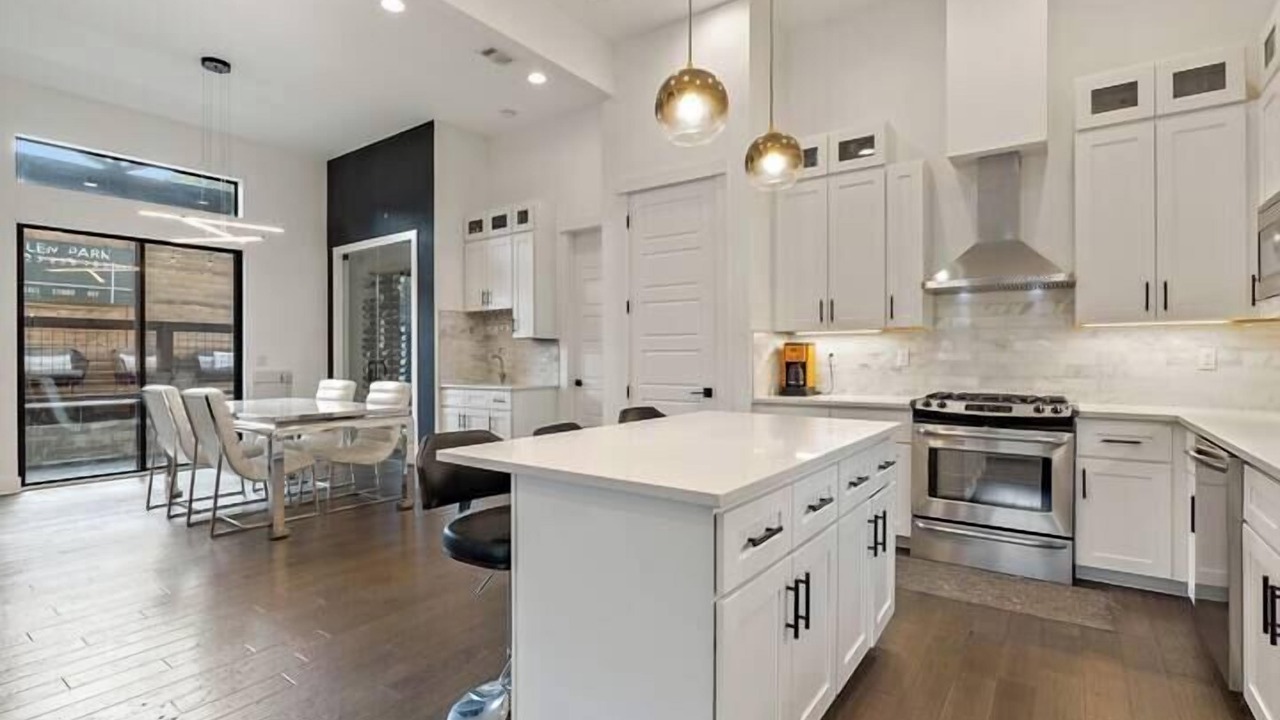 Photo of Kitchen in Chestnut