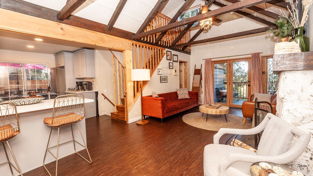Photo of Livingroom in Twin Peaks