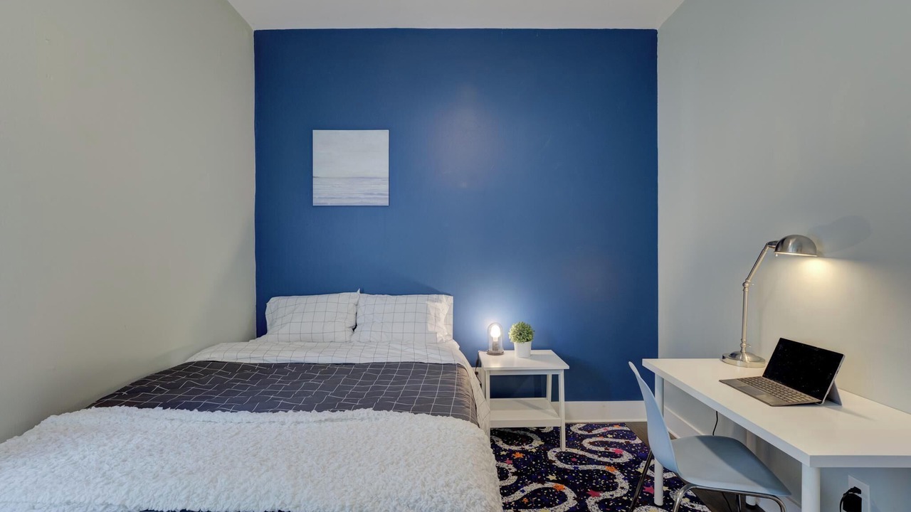 Photo of Bedroom in Cooper-Young Historic District