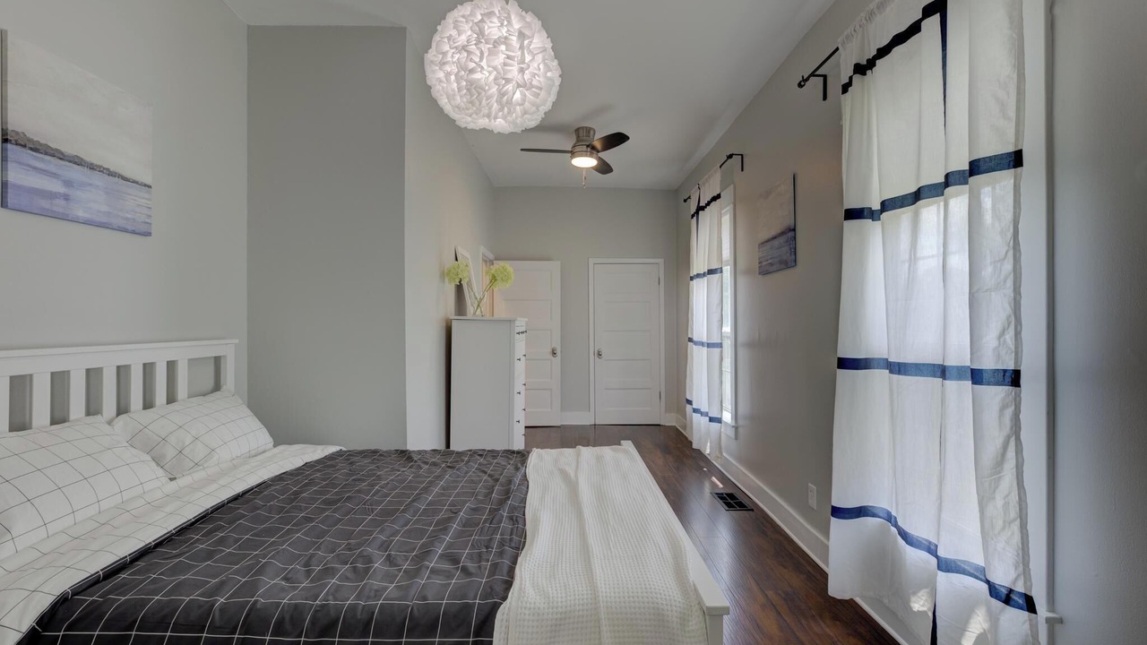 Photo of Bedroom in Cooper-Young Historic District