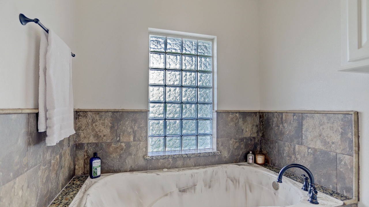 Photo of Bathroom in Willis