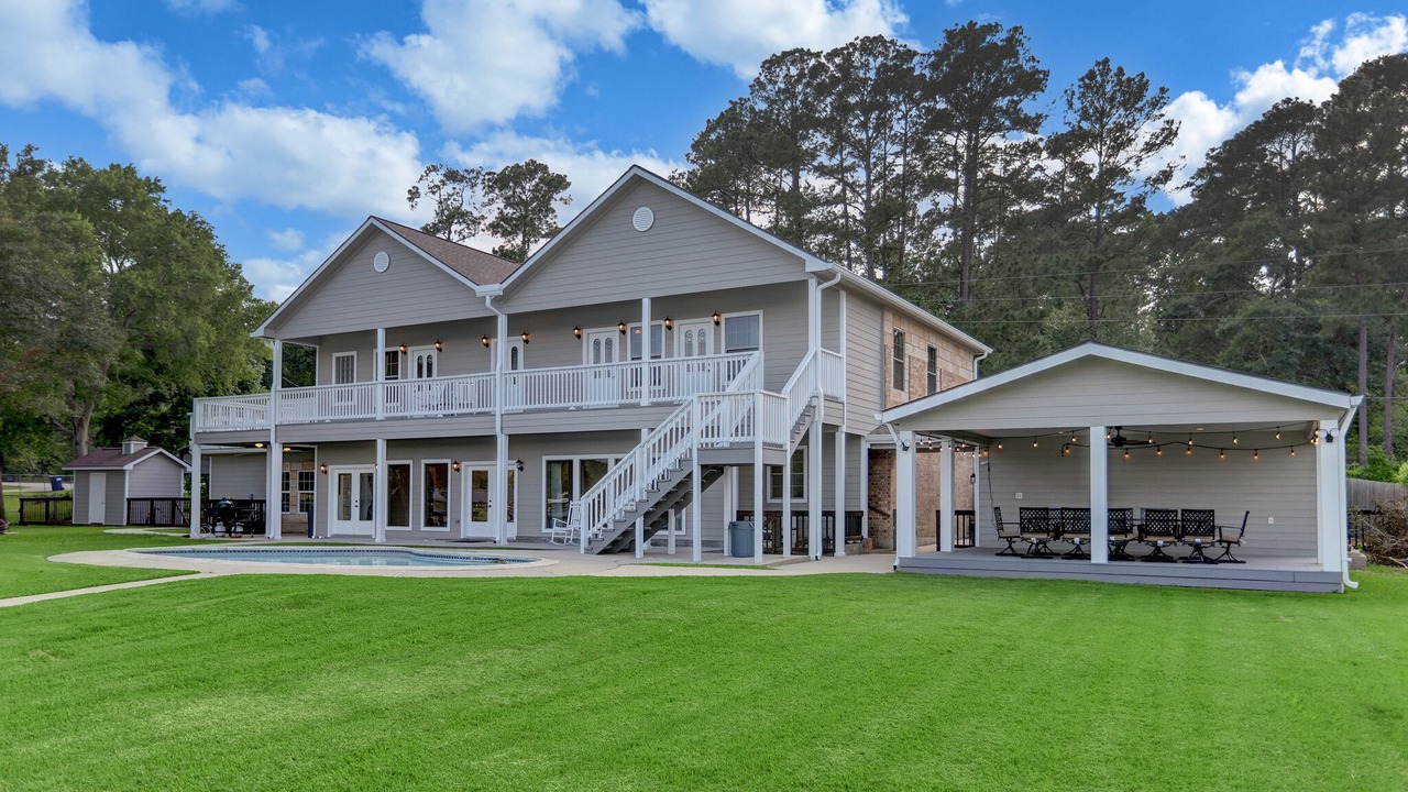 Photo of Outdoor in Willis