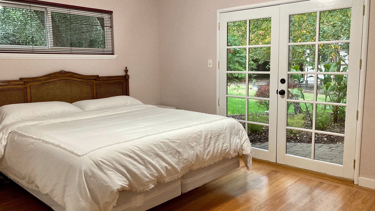 Photo of Bedroom in Arden-Arcade