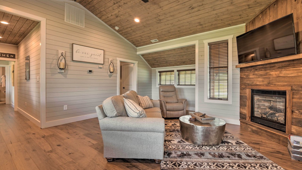 Photo of Livingroom in Glenville