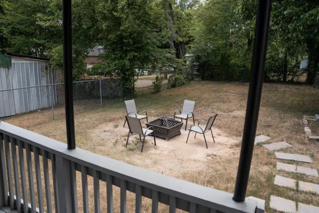 Photo of Outdoor in Benton
