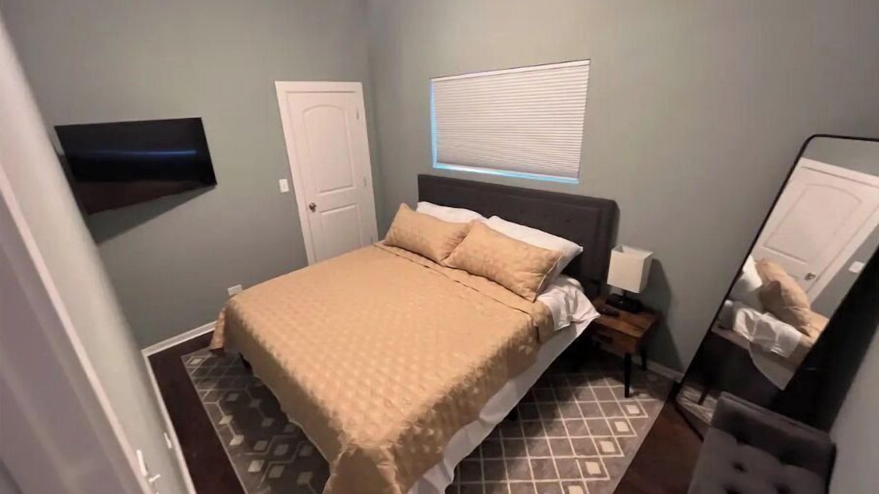 Photo of Bedroom in Hermosa