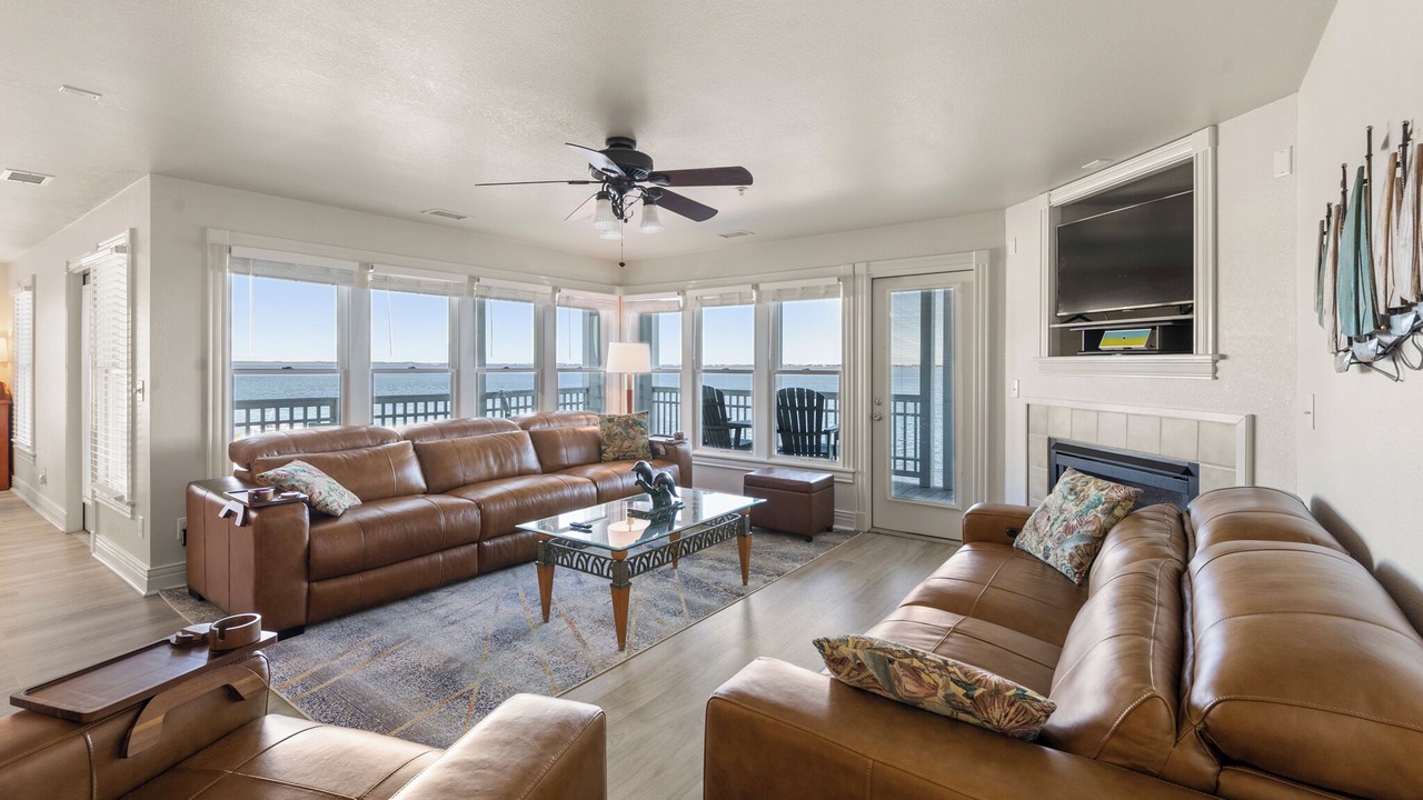 Photo of Livingroom in Manteo
