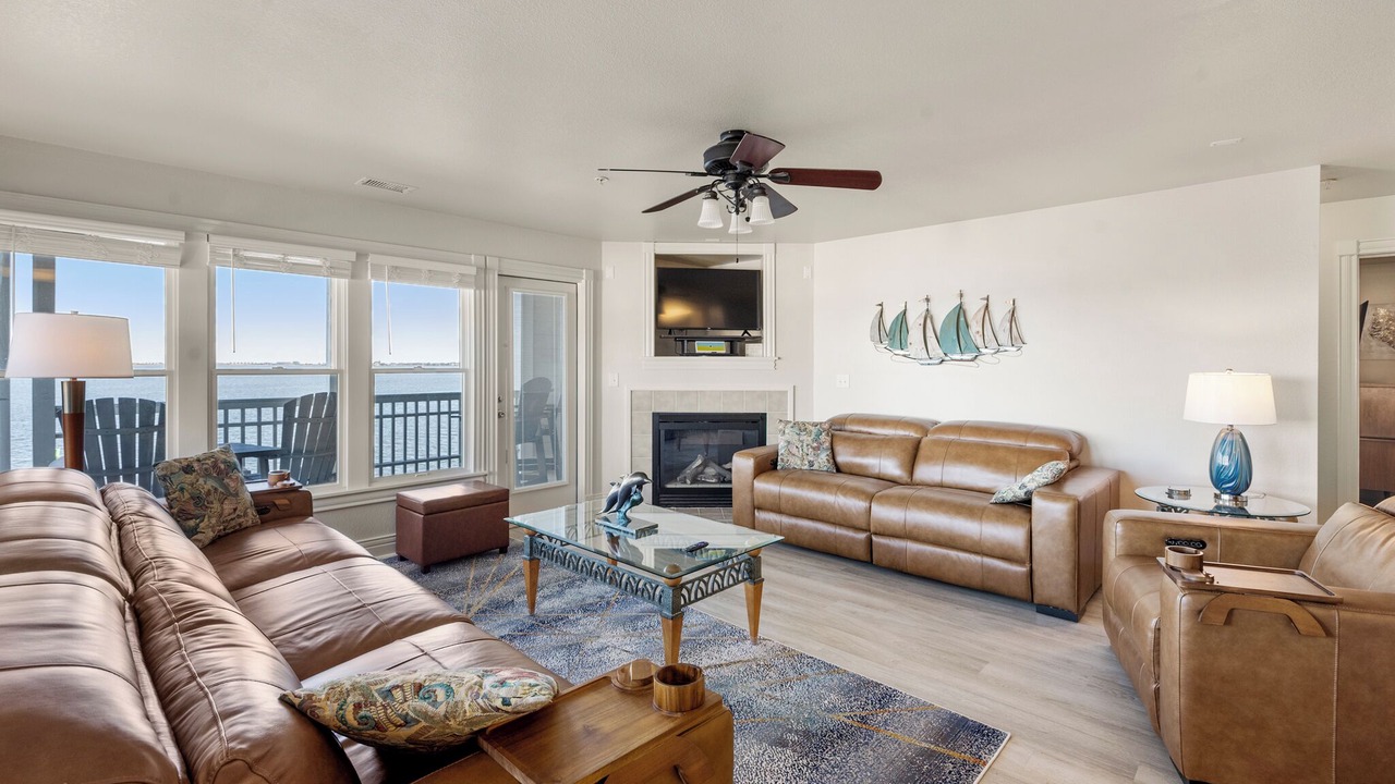 Photo of Livingroom in Manteo