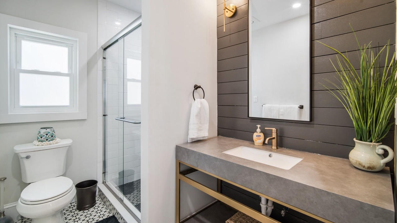 Photo of Bathroom in Margate City