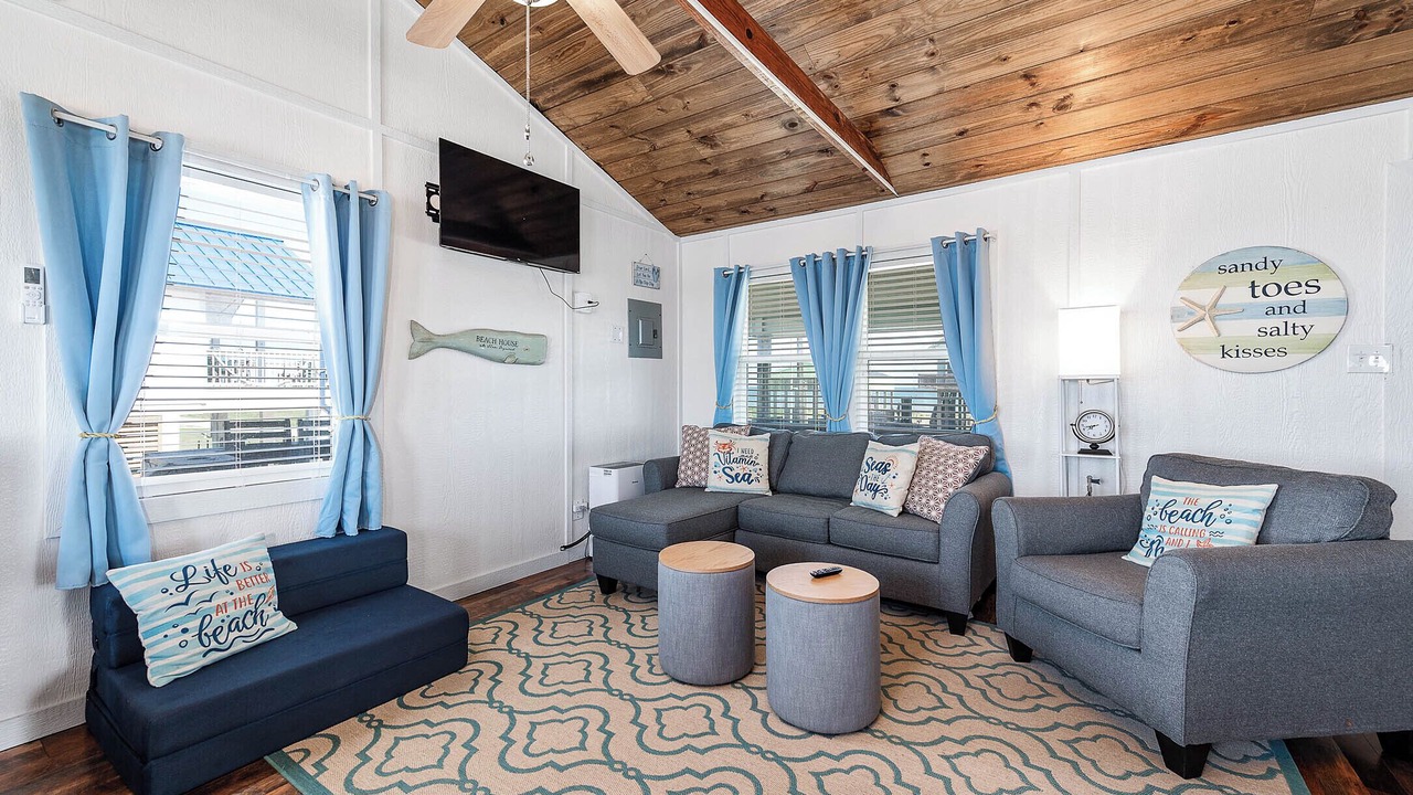 Photo of Livingroom in Cedar Lane