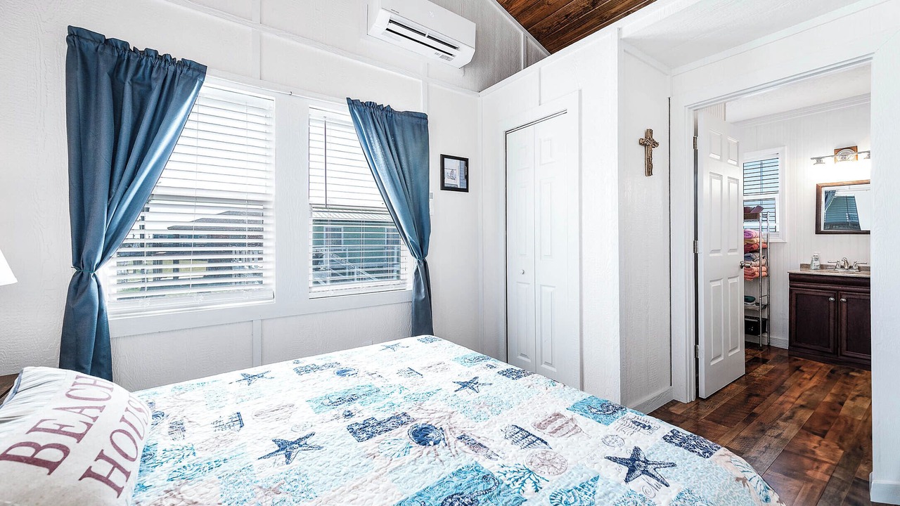 Photo of Bedroom in Cedar Lane