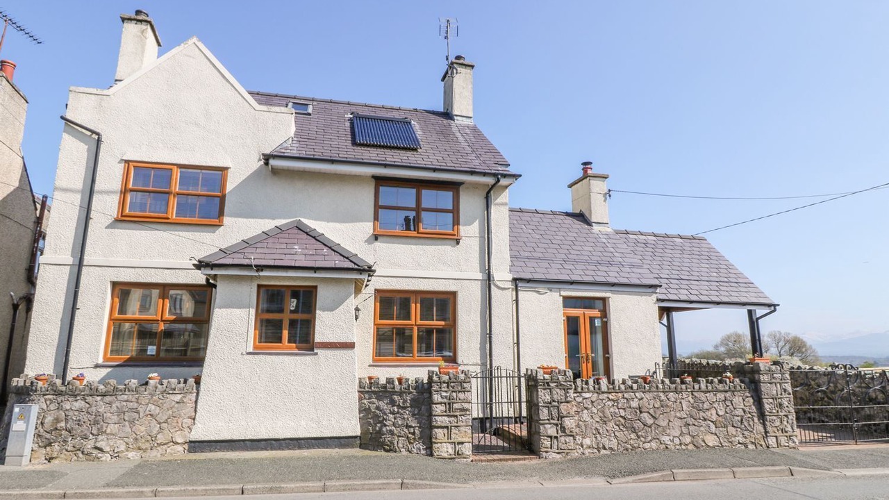 Photo of Outdoor in Newborough