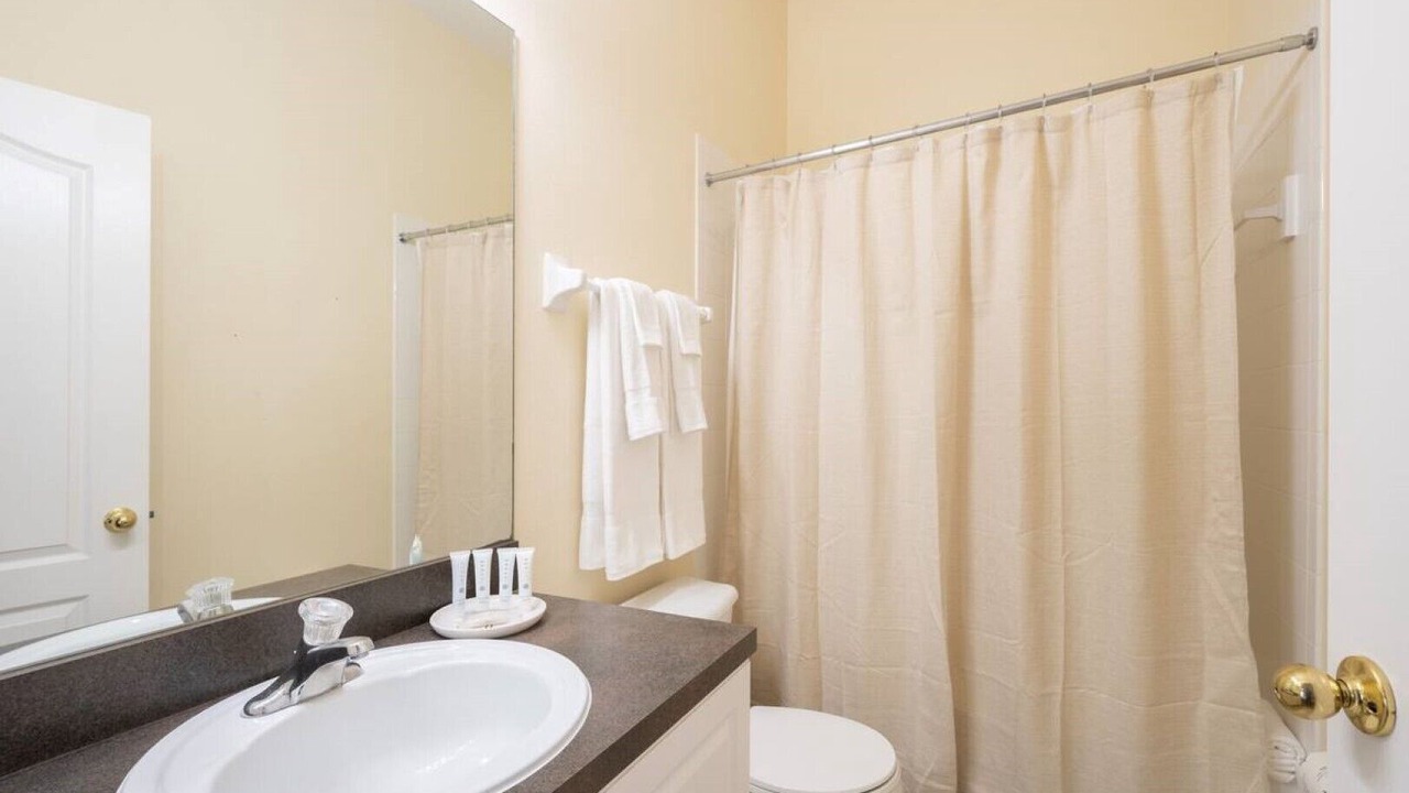 Photo of Bathroom in Lake Davenport Estates