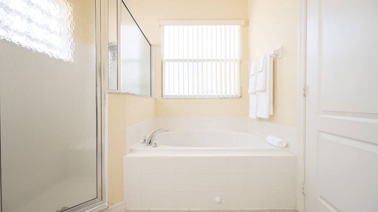 Photo of Bathroom in Lake Davenport Estates