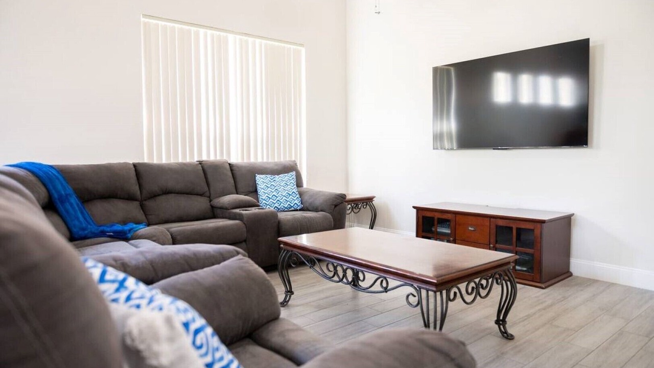 Photo of Livingroom in Lake Davenport Estates