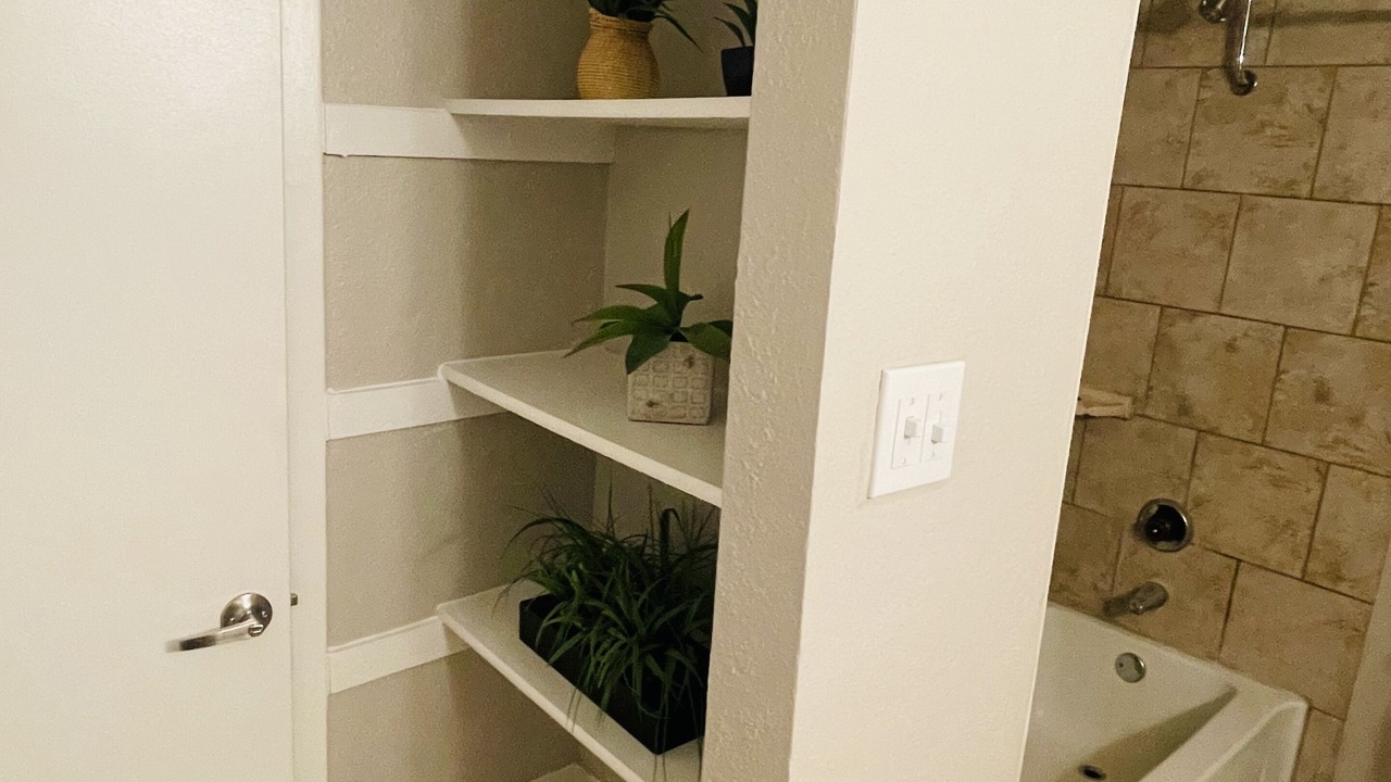 Photo of Bathroom in Central Arlington