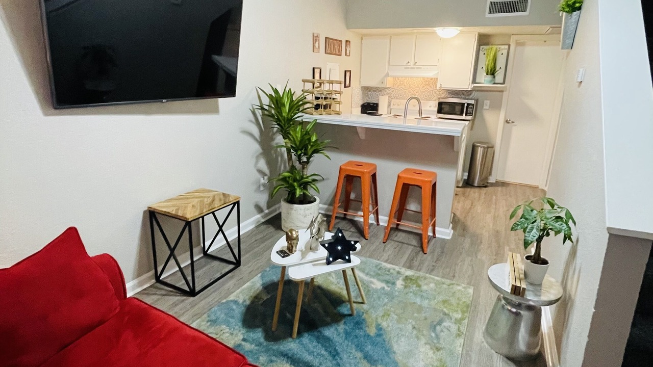 Photo of Livingroom in Central Arlington