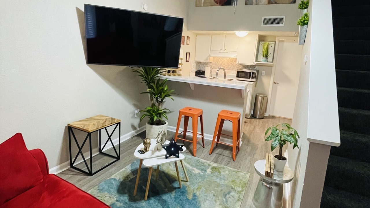 Photo of Livingroom in Central Arlington