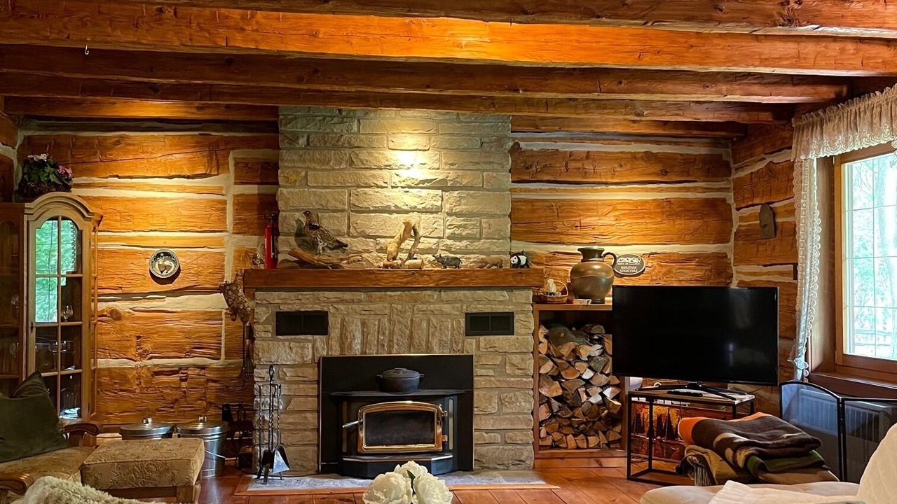 Photo of Livingroom in Caledon