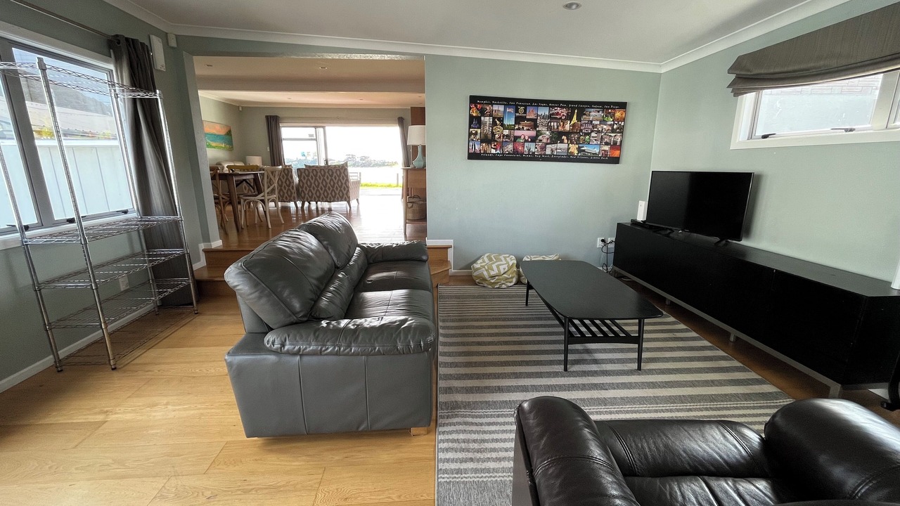 Photo of Livingroom in Pataua