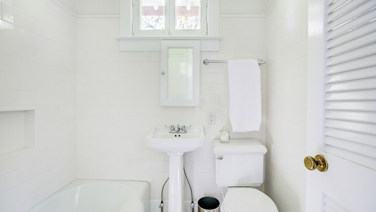 Photo of Bathroom in Barracks Rugby