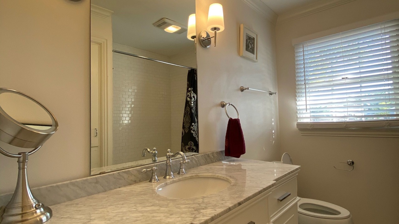 Photo of Bathroom in Artesia