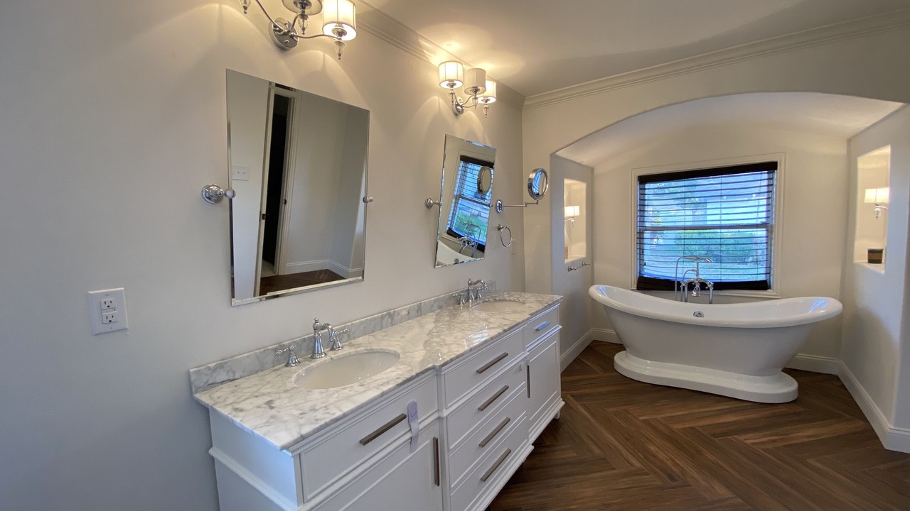 Photo of Bathroom in Artesia