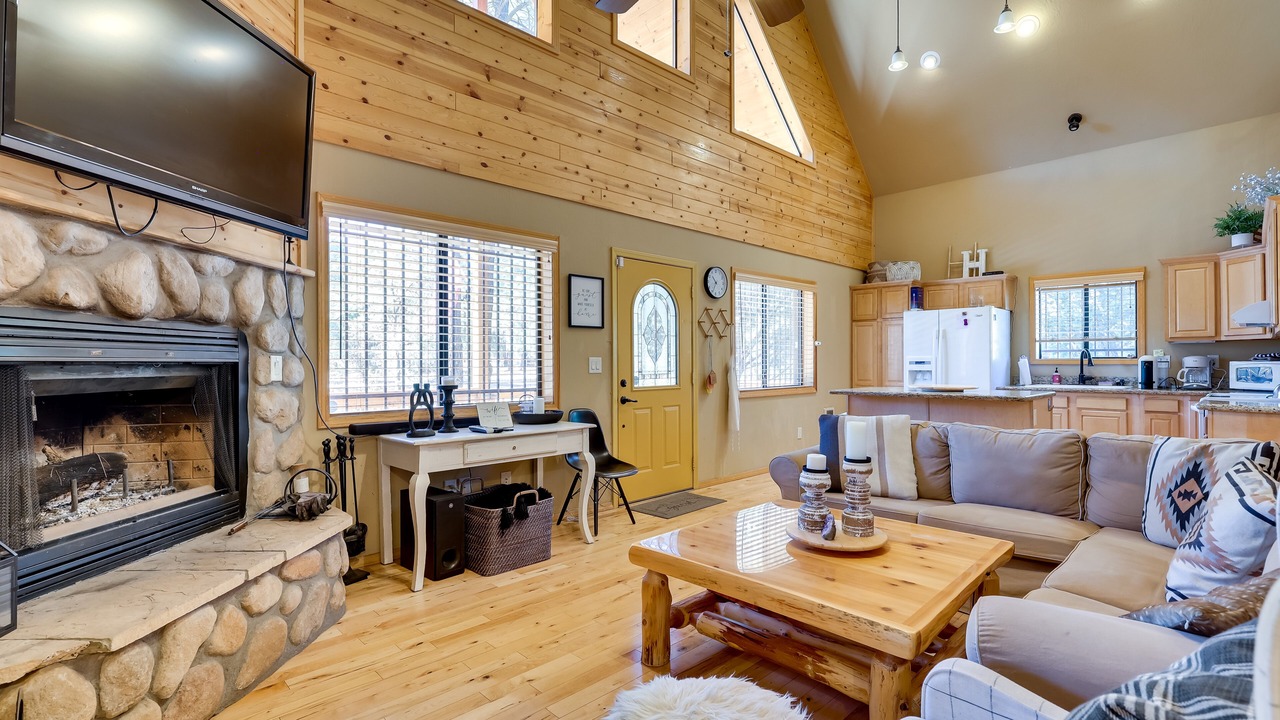 Photo of Livingroom in Eagar