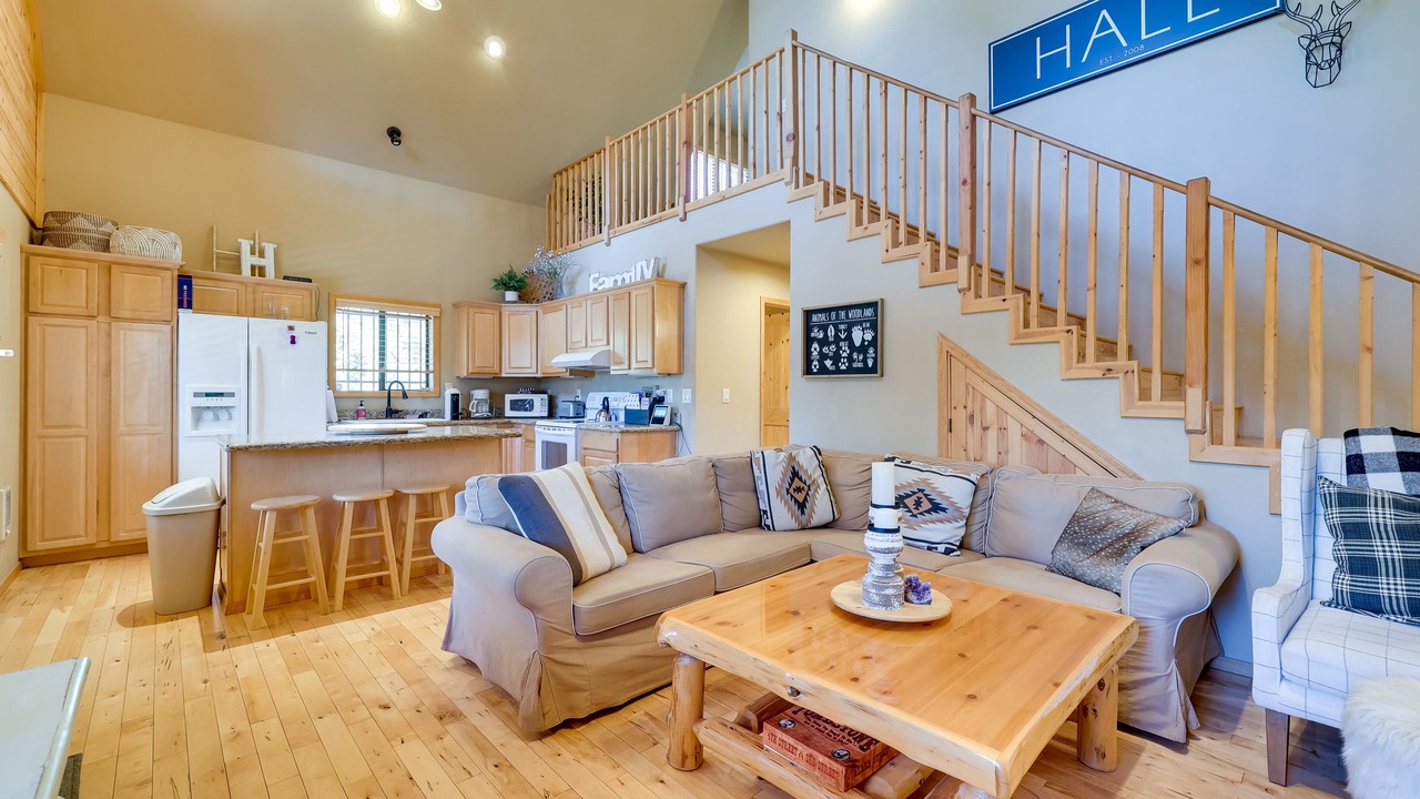Photo of Livingroom in Eagar