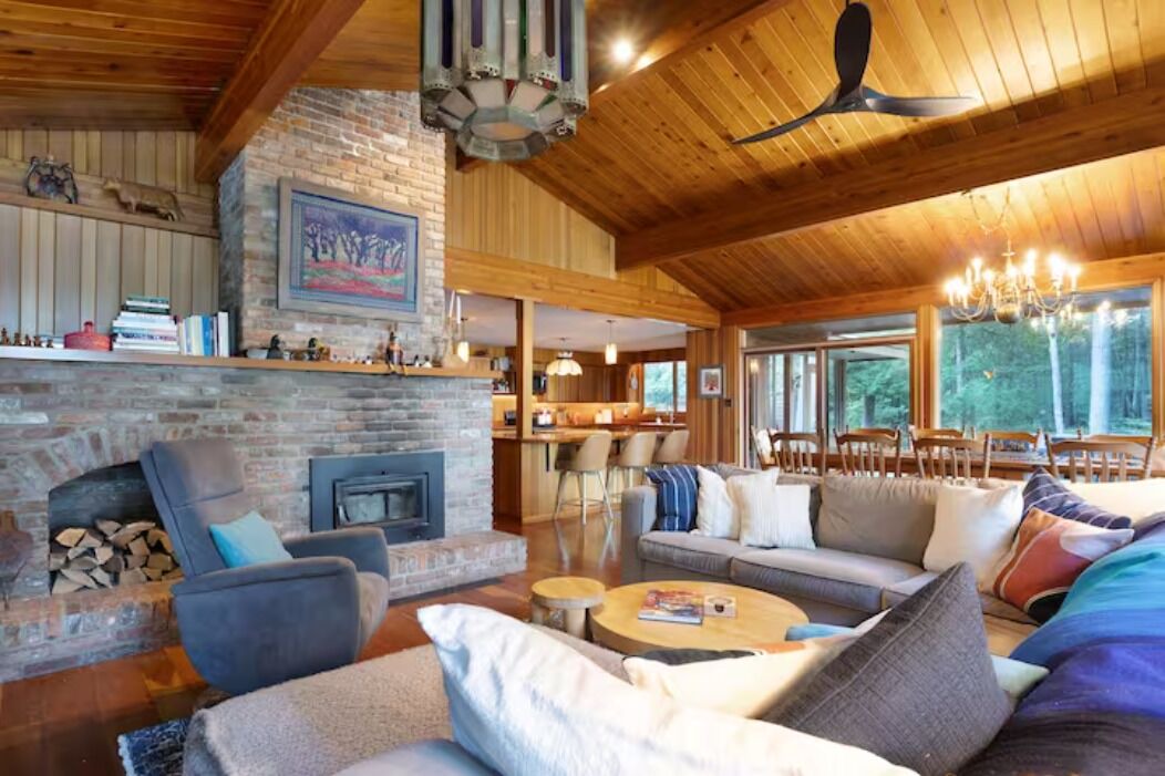 Photo of Livingroom in Irondale